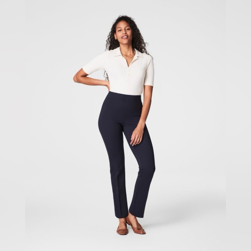 SPANXsmooth™ PerfectFit
Ponte Slim Straight Pant | Classic Navy